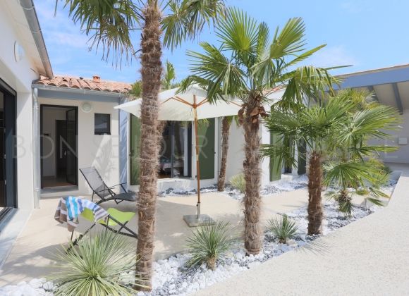 Holiday Rental Cottage On The Ile De Re Cesar